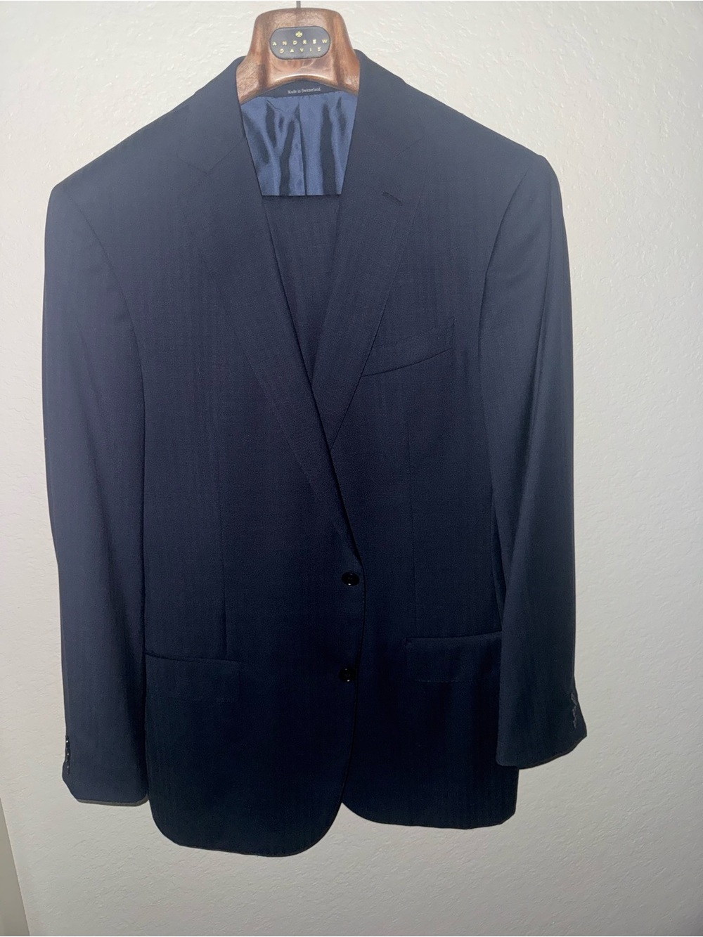 Zegna Navy 2-Pc Suit 42-44 / 38W $2995